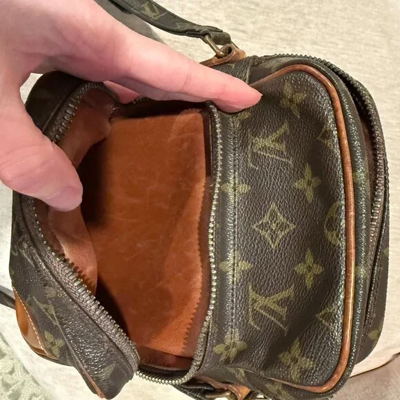 Louis Vuitton Vintage Amazon Crossbody - Picture 10 of 16